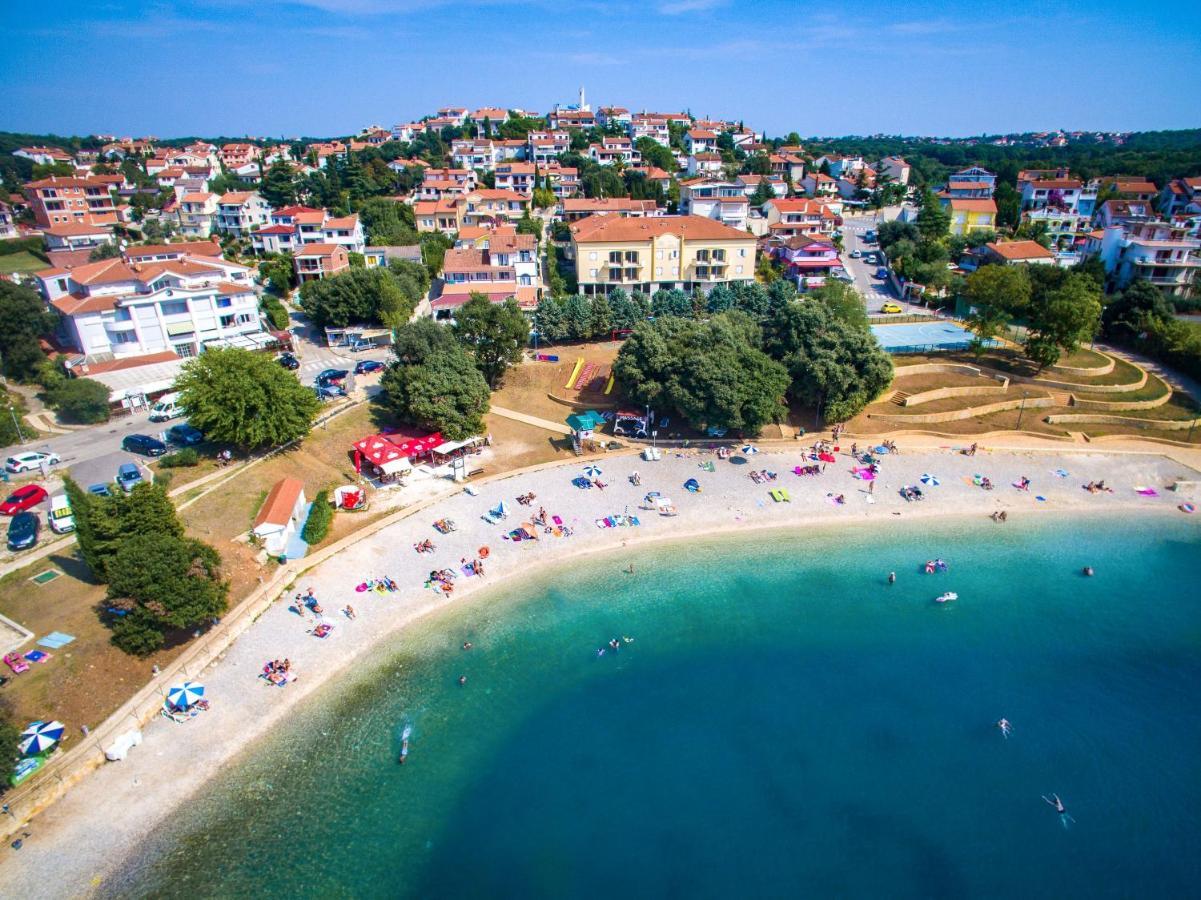 Holiday Apartment 50M From The Beach Pjescana Uvala Exteriér fotografie