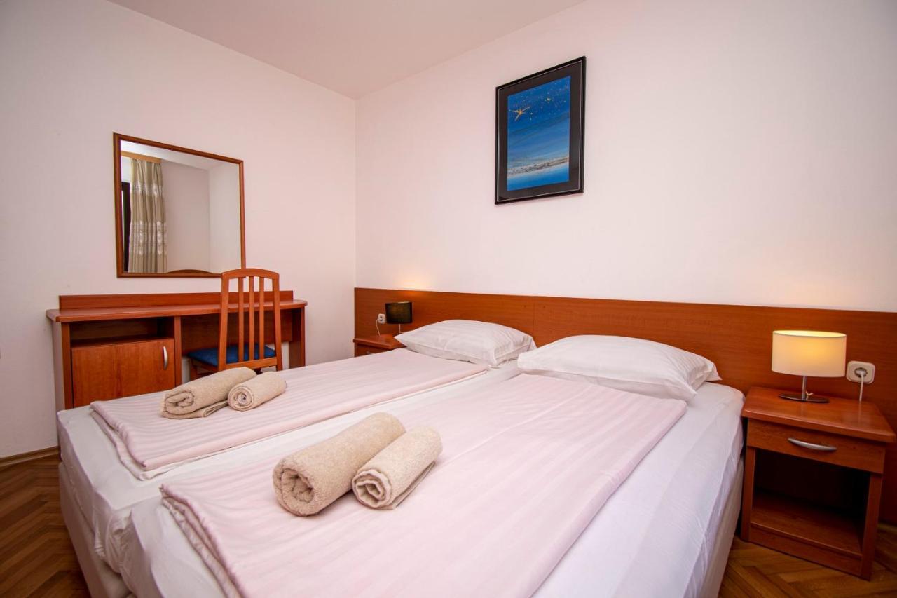 Holiday Apartment 50M From The Beach Pjescana Uvala Exteriér fotografie