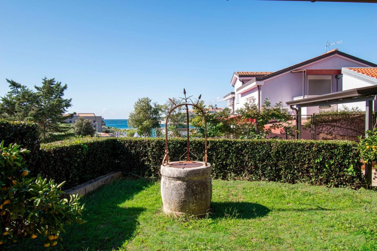Holiday Apartment 50M From The Beach Pjescana Uvala Exteriér fotografie