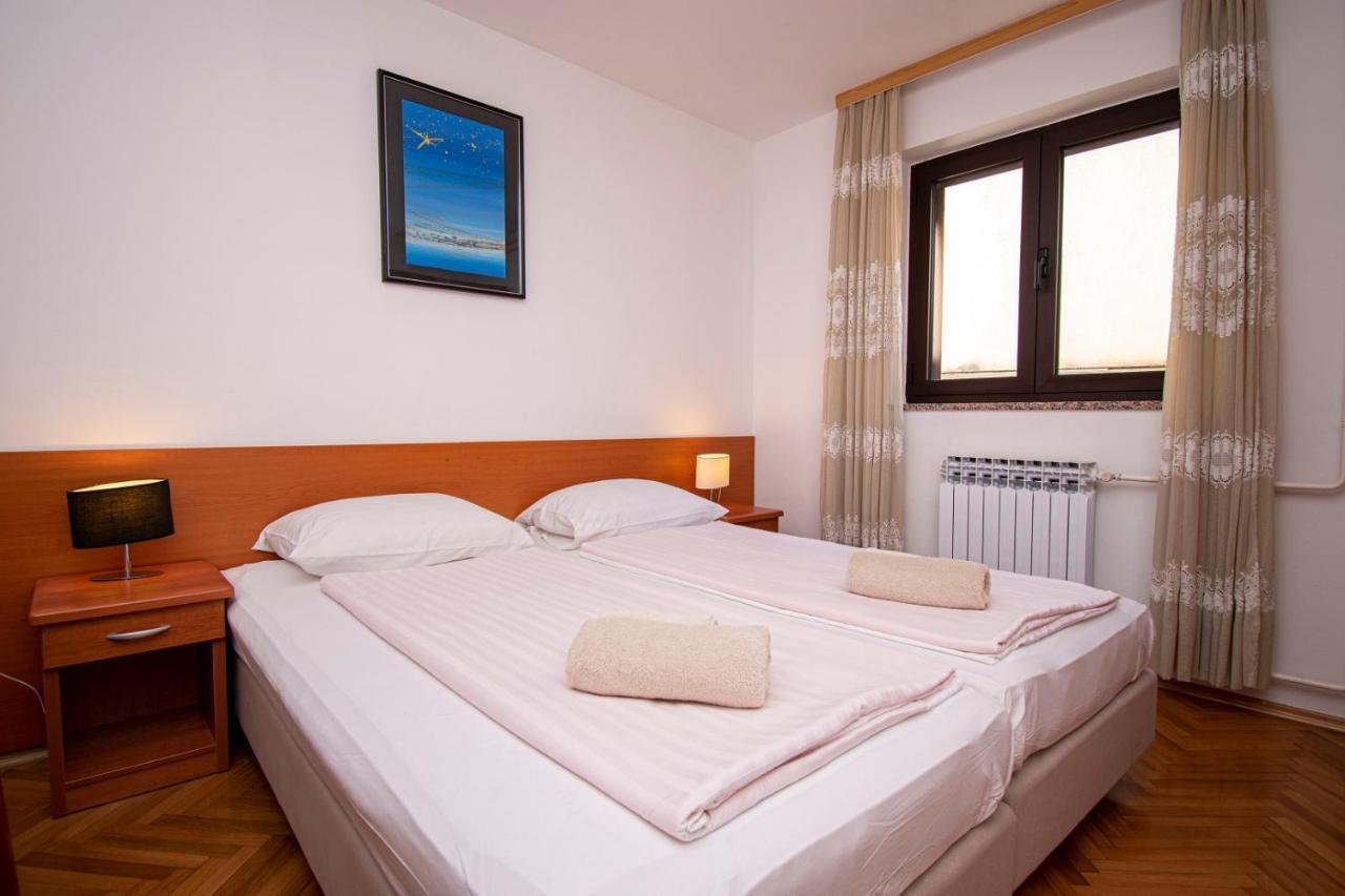 Holiday Apartment 50M From The Beach Pjescana Uvala Exteriér fotografie