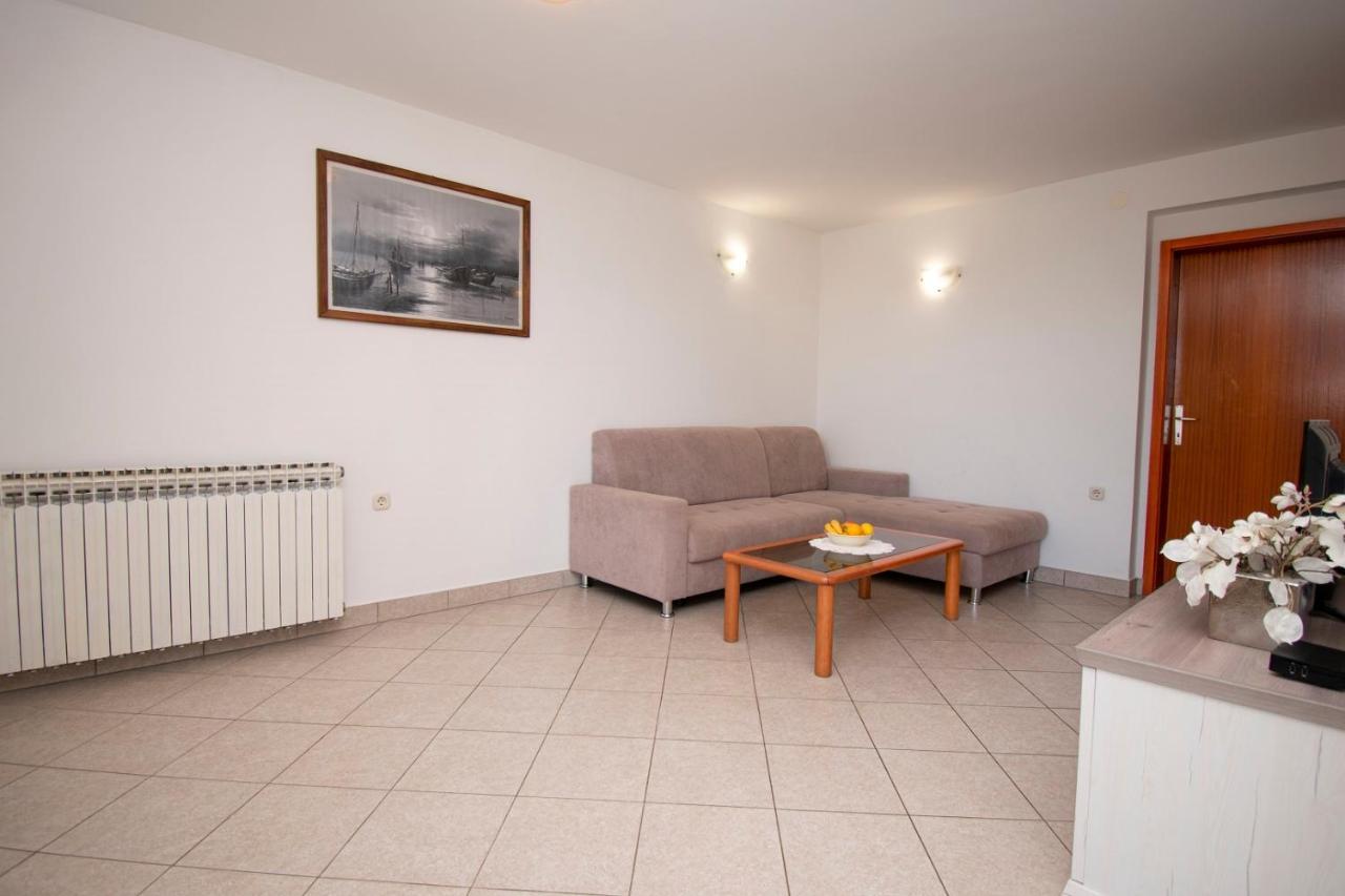 Holiday Apartment 50M From The Beach Pjescana Uvala Exteriér fotografie