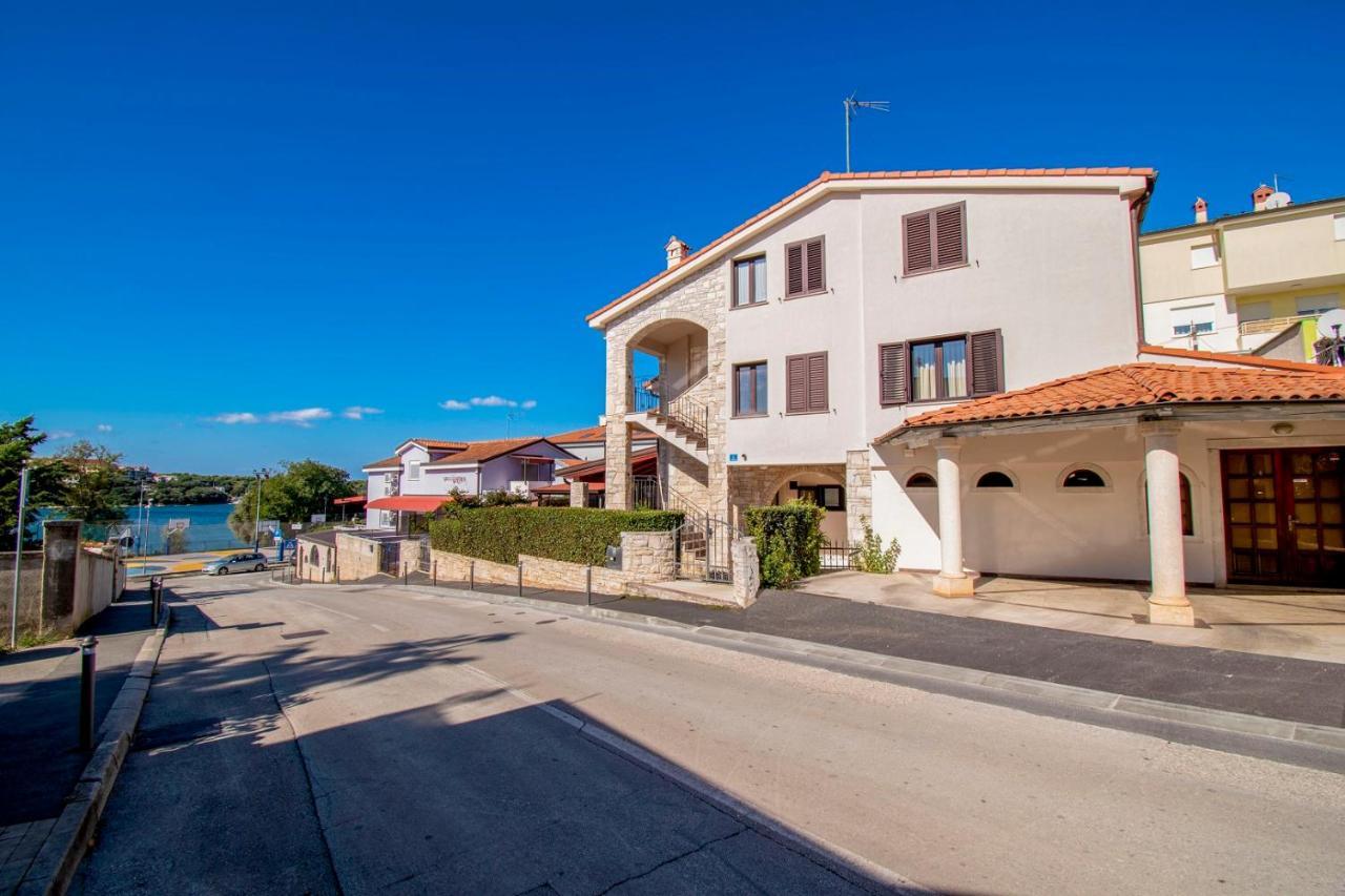 Holiday Apartment 50M From The Beach Pjescana Uvala Exteriér fotografie